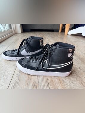 Nike Blazer Mid '77 black trainers Sneakers   High-Top Sneakers White Swoosh